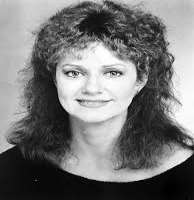 Swoosie Kurtz Birthday, Real Name, Age, Weight, Height, Family, Facts, Contact Details